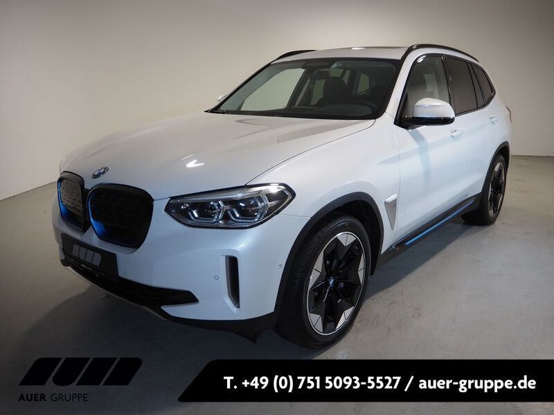 Gebraucht BMW iX3 Impressive 210 kW (286 PS) 2021 Mineralweiß metallic SUV