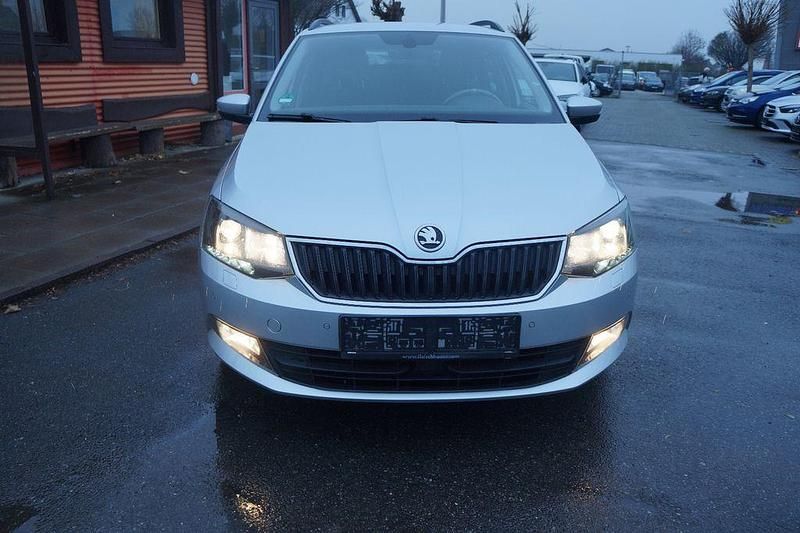 Gebraucht Skoda Fabia Ambition 75 PS (55 kW) 2017 Silber Kombi