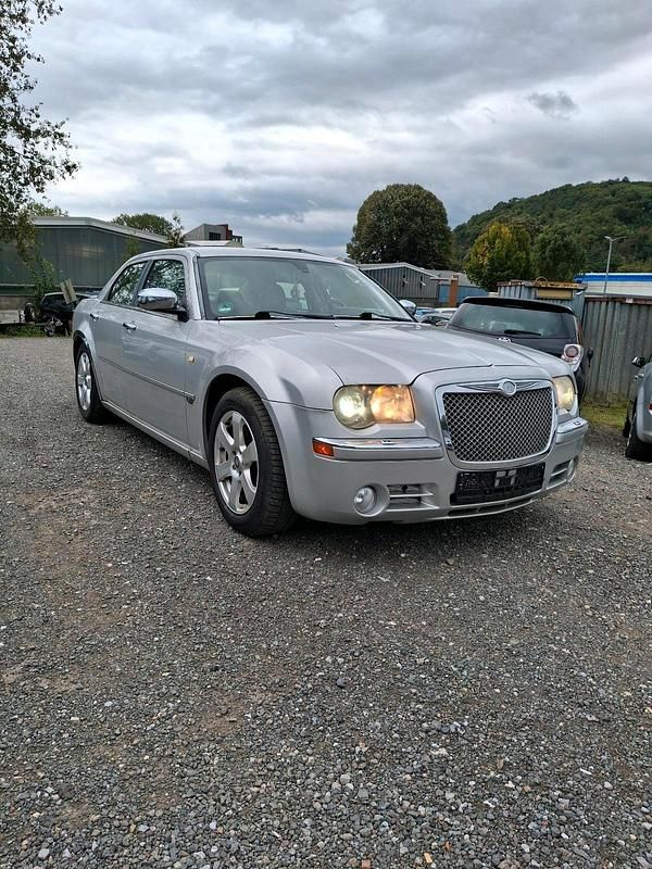 Silber Gebraucht 2006 Chrysler 300C Limousine | 5.300 € (Fairer Preis) - Bild 1/4