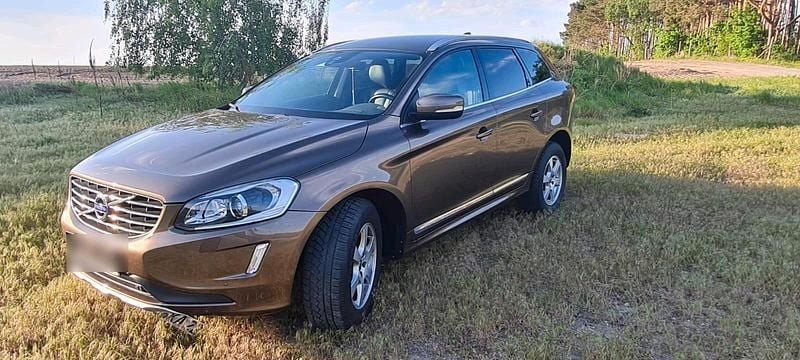 Braun Gebraucht 2015 Volvo XC60 SUV | 14.500 € - Bild 1/4