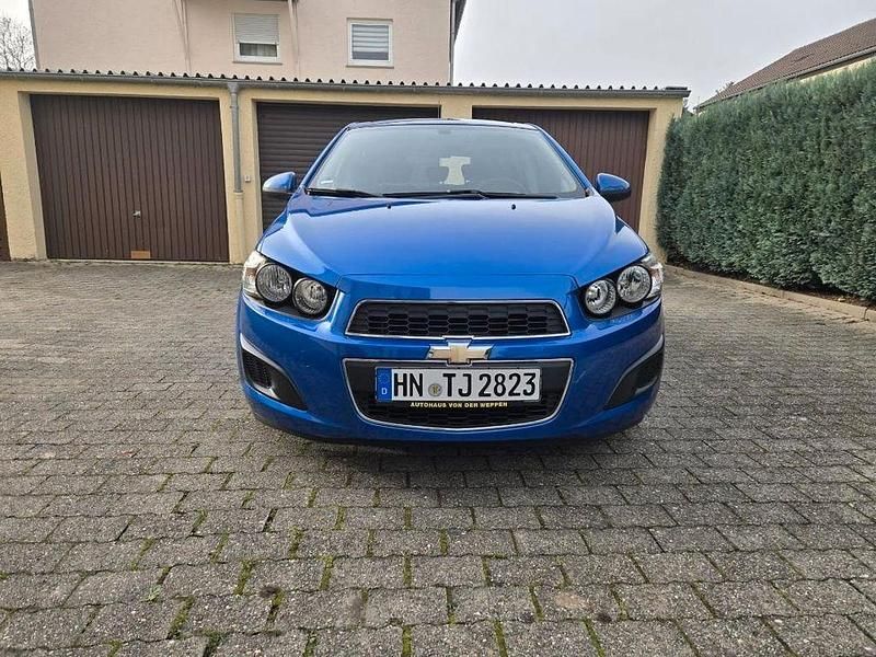 Gebraucht Chevrolet Aveo LT 101 PS (74 kW) 2011 Blau Limousine
