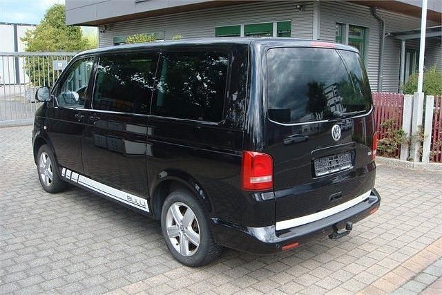 Gebraucht VW Multivan 179 PS (131 kW) 2011 Schwarz Van