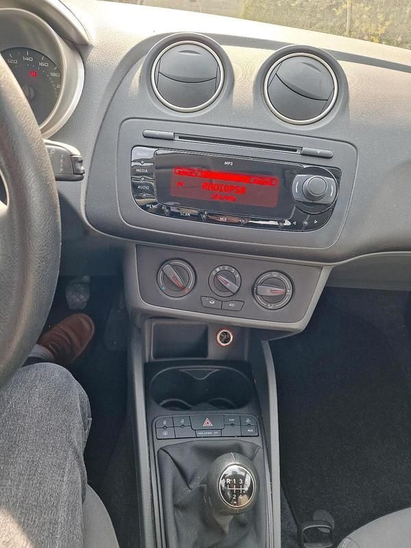 Usata Seat Ibiza 70 CV (51 kW) 2011 Bianco Berlina