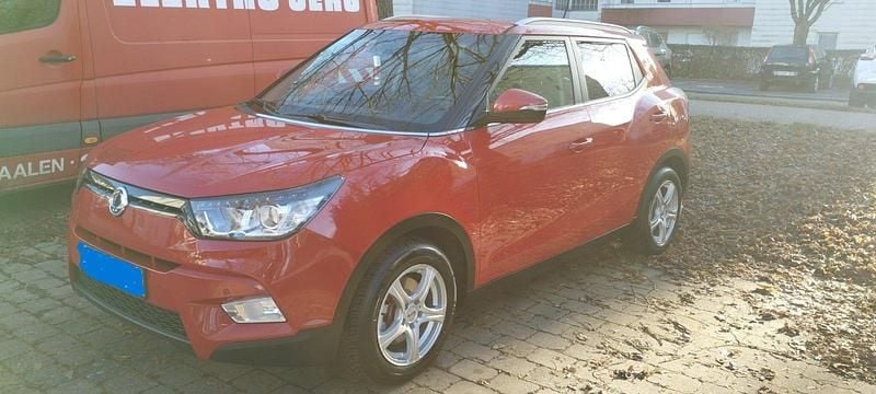 Gebraucht Ssangyong (KGM) Tivoli Quartz 130 PS (95 kW) 2017 Rot SUV