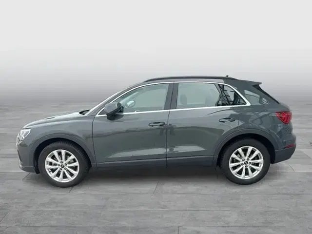 Gebraucht Audi Q3 Basis 150 PS (110 kW) 2022 Nanograu metallic SUV