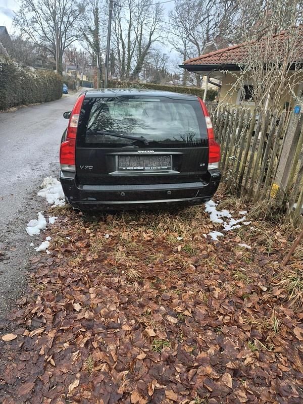 Gebraucht Volvo V70 185 PS (136 kW) 2007 Grün Kombi