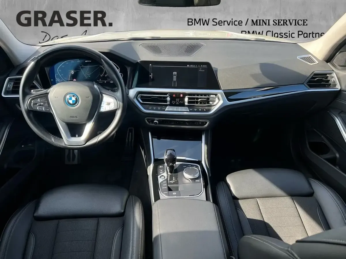 Gebraucht BMW 320e Sport Line 204 PS (150 kW) 2022 Weiß Kombi