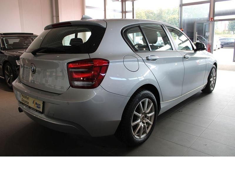 Gebraucht BMW 116 116 PS (85 kW) 2012 Silber Kleinwagen