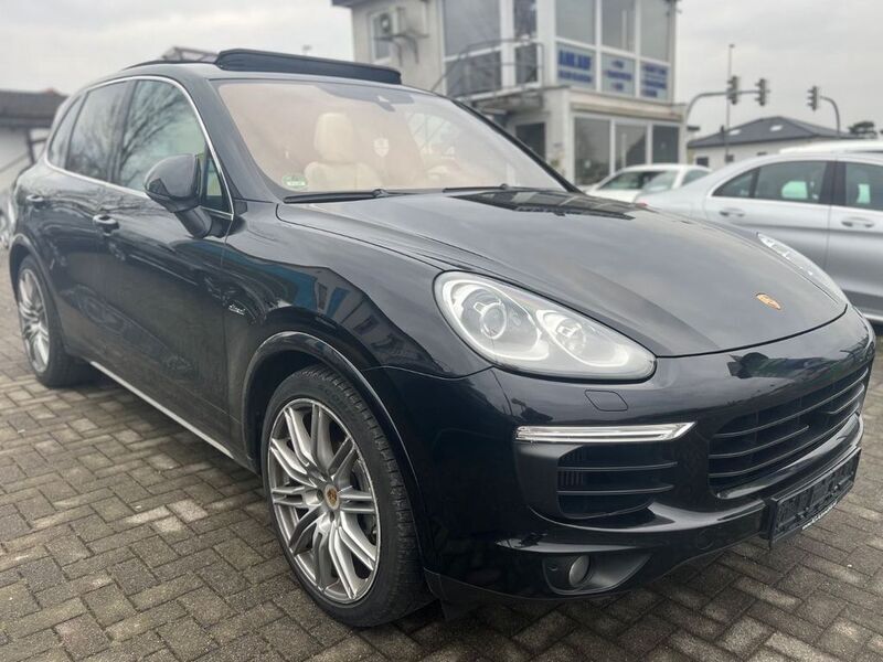 Schwarz Gebraucht 2016 Porsche Cayenne S SUV | 31.999 € (Teuer) - Bild 1/4