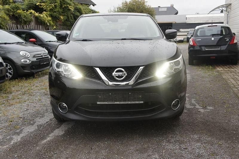 Schwarz Gebraucht 2015 Nissan Qashqai Acenta SUV | 12.500 € (Fairer Preis) - Bild 1/4