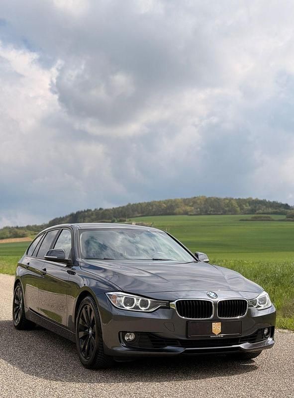 Usado BMW 325 Performance 218 HP (160 kW) 2015 Cinzento Carrinha