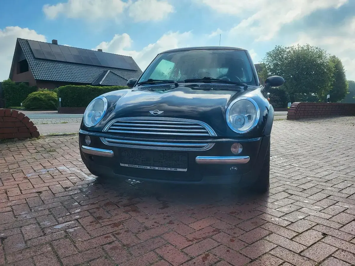 Gebraucht Mini Cooper 90 PS (66 kW) 2004 Schwarz Kleinwagen