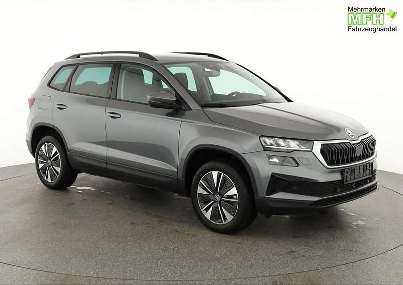 Neu Skoda Karoq Selection 150 PS (110 kW) 2025 Graphite grau metallic SUV