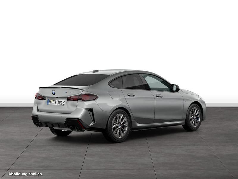 Gebraucht BMW M235 Shadowline 317 PS (233 kW) 2025 Sonderlackierung Coupé