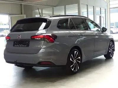 Gebraucht Fiat Tipo S 120 PS (88 kW) 2018 Grau Kombi