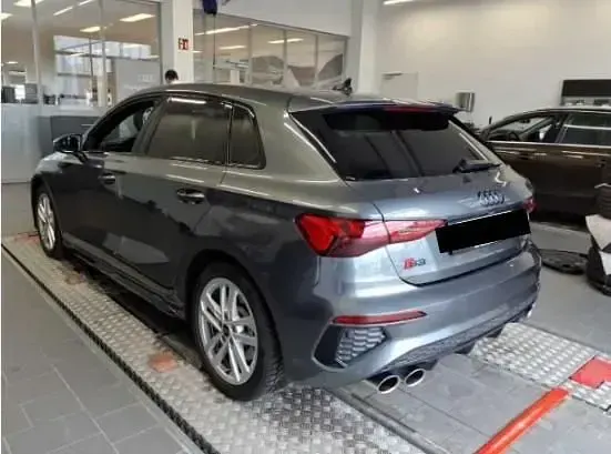 Gebraucht Audi S3 310 PS (228 kW) 2024 Daytonagrau perleffekt Limousine