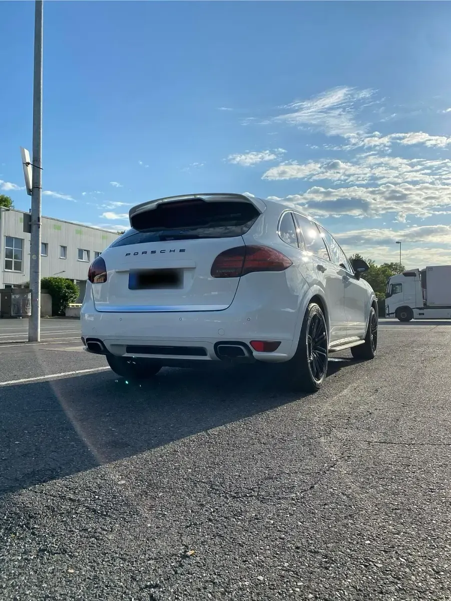 Gebraucht Porsche Cayenne 245 PS (180 kW) 2012 Weiß SUV