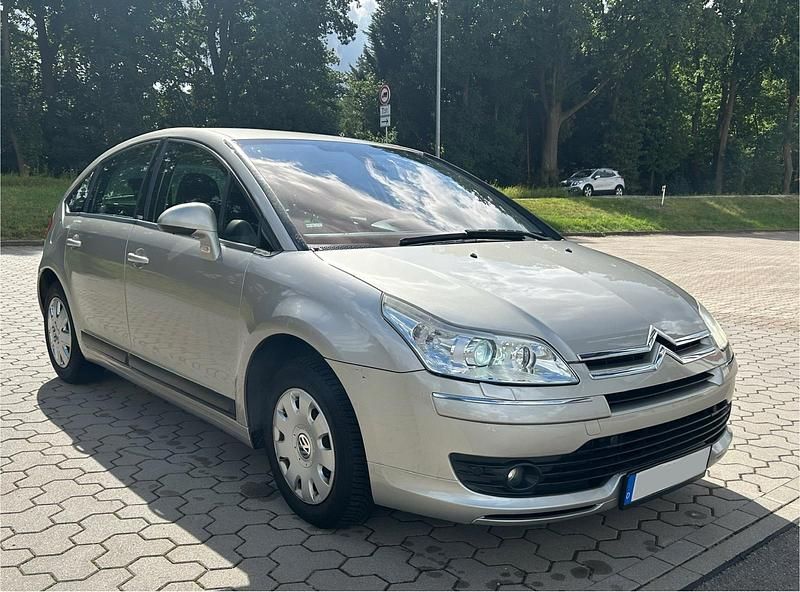 Grau Gebraucht 2007 Citroën C4 Exclusive Limousine | 1.890 € (Fairer Preis) - Bild 1/4