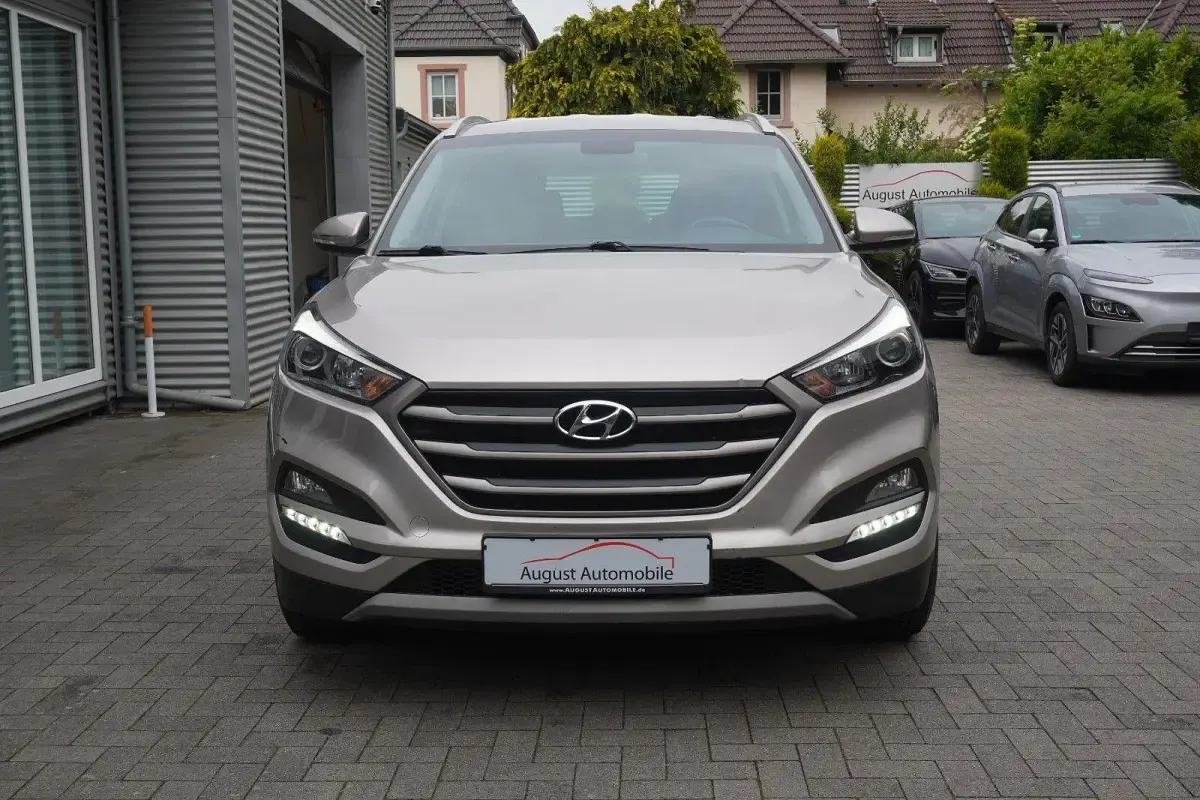 Gebraucht Hyundai Tucson 177 PS (130 kW) 2017 Silber SUV