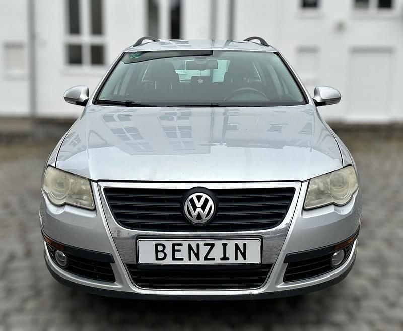 Gebraucht VW Passat 140 PS (102 kW) 2006 Blau Kombi