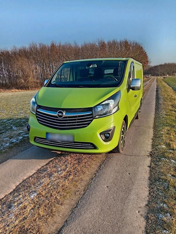Gebraucht Opel Vivaro 150 PS (110 kW) 2016 Grün Van / Kleinbus