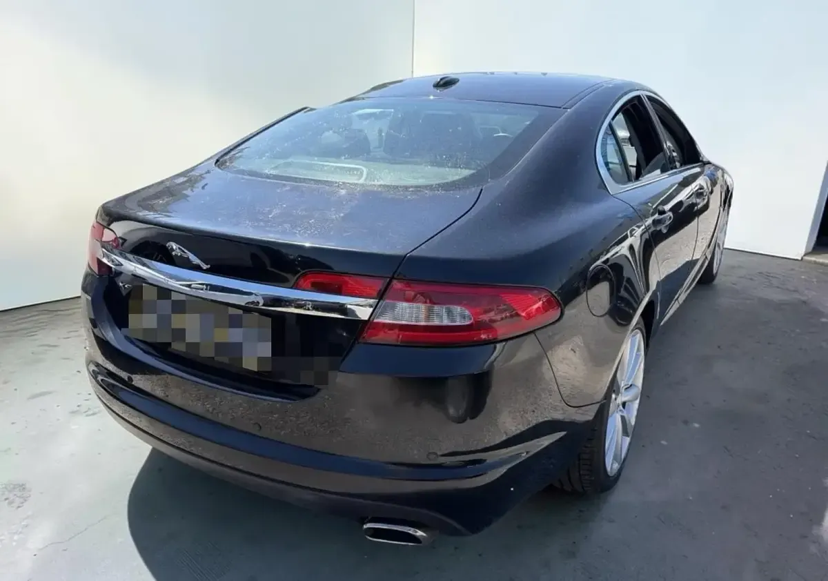 Gebraucht Jaguar XF 241 PS (177 kW) 2010 Schwarz Limousine