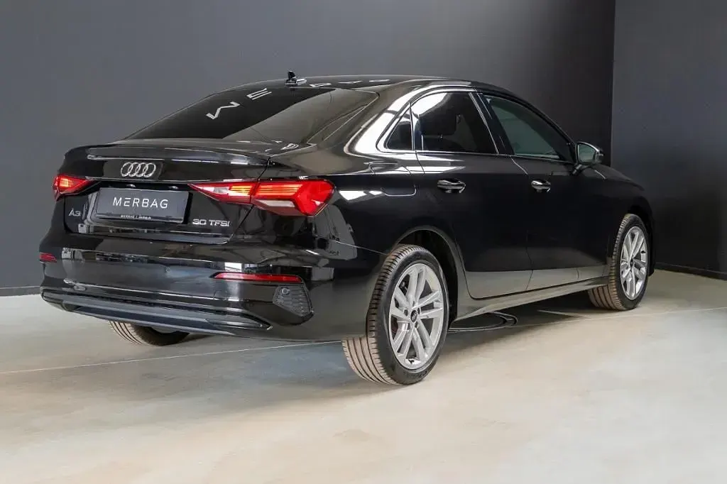 Gebraucht Audi A3 110 PS (80 kW) 2021 Schwarz Limousine