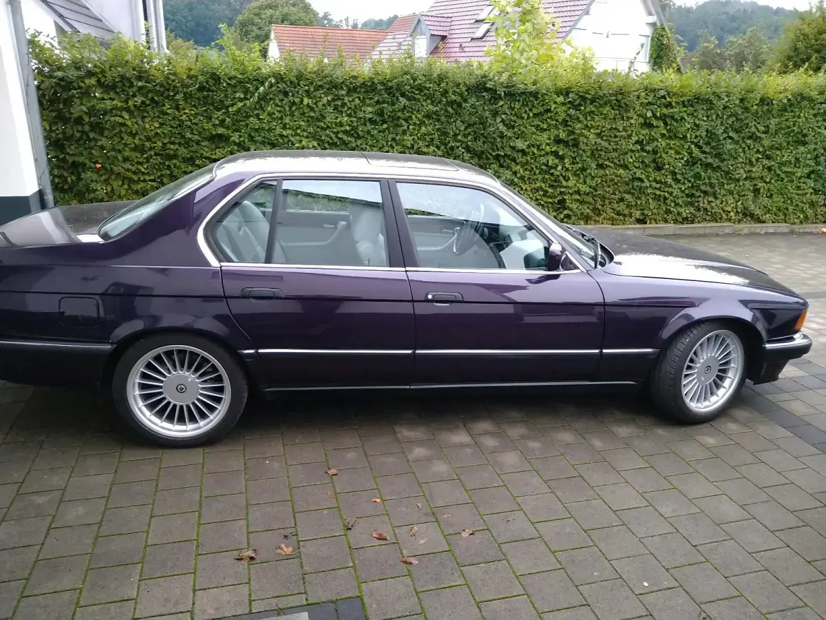 Gebraucht BMW 730 188 PS (138 kW) 1993 Violet Limousine