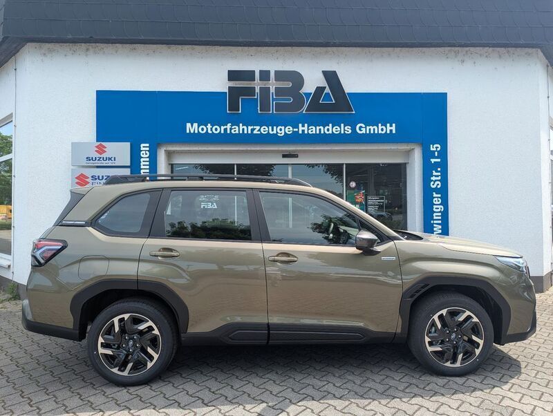 Neu Subaru Forester Trend 136 PS (100 kW) 2025 Grün SUV