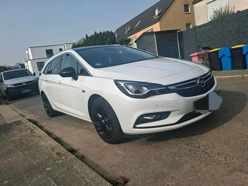 Gebraucht Opel Astra 136 PS (100 kW) 2019 Weiß Kombi