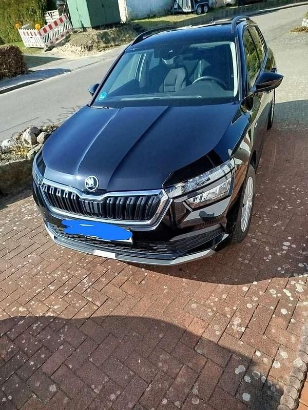 Second-hand Skoda Kamiq Tour 110 CP (80 kW) 2022 Negru SUV