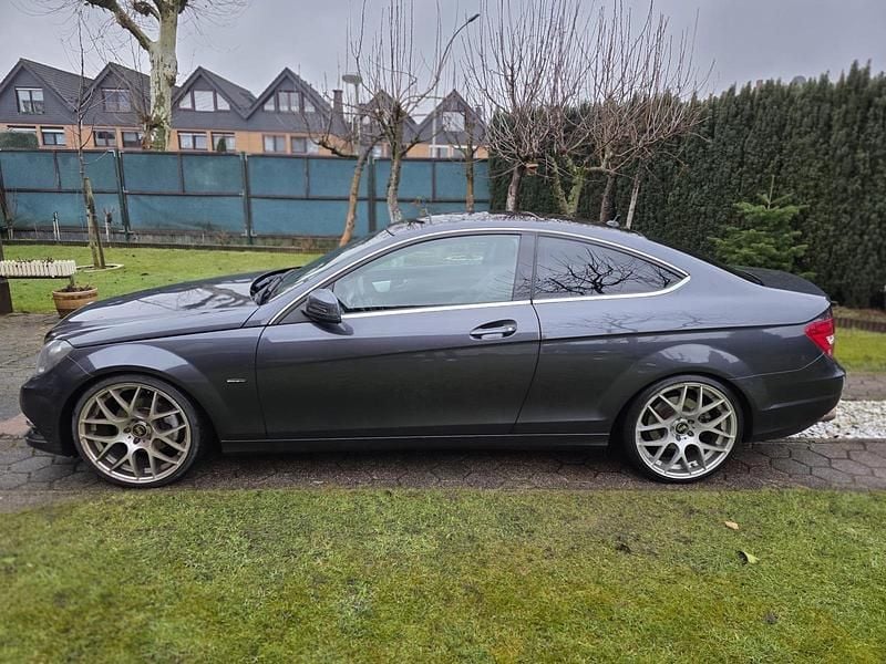 Gebraucht Mercedes C250 204 PS (150 kW) 2012 Grau Coupé