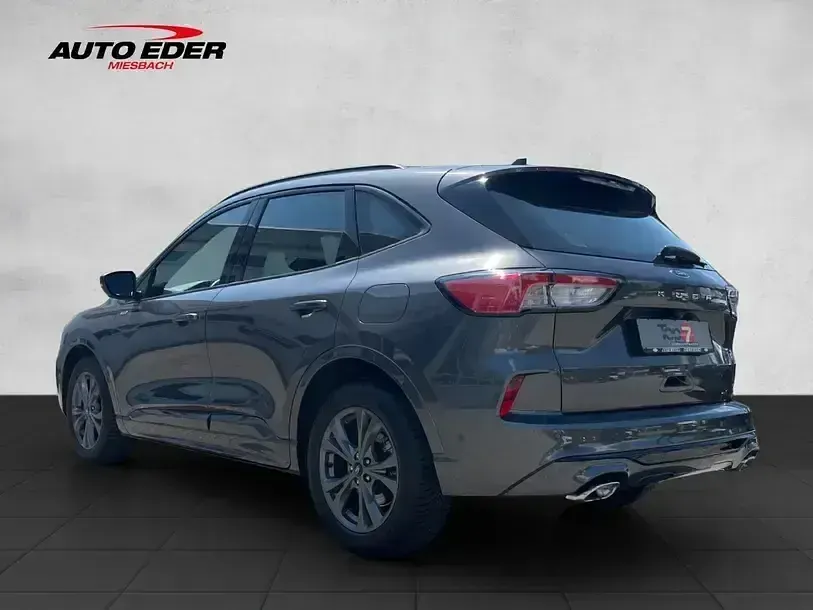 Gebraucht Ford Kuga ST-Line 120 PS (88 kW) 2023 Magneticgrau (grau) SUV