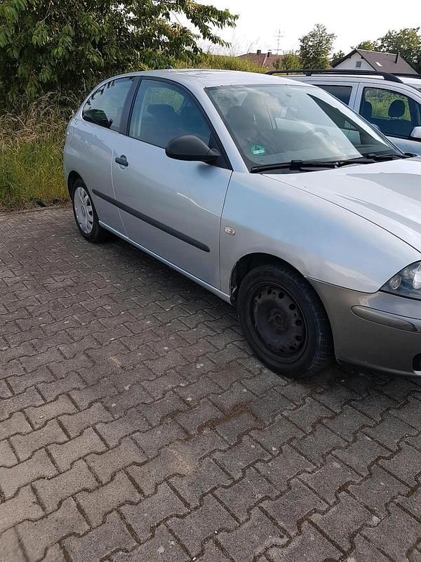 Gebraucht Seat Ibiza 69 PS (50 kW) 2008 Silber Kleinwagen