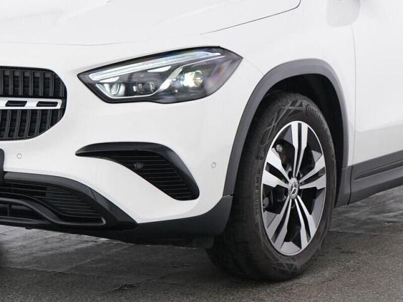 Gebraucht Mercedes GLA200 Progressive 150 PS (110 kW) 2025 Weiß SUV