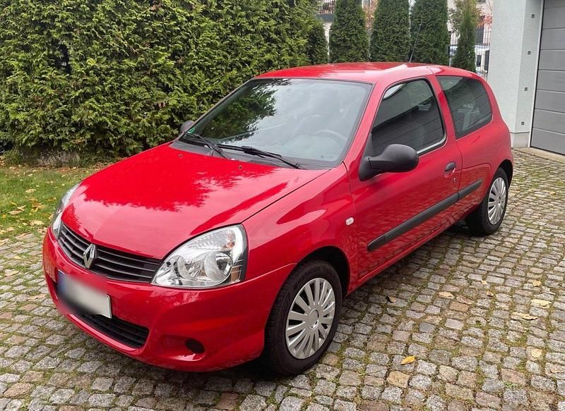 Rot Gebraucht 2011 Renault Clio II Campus Kleinwagen | 4.200 € (Teuer) - Bild 1/4