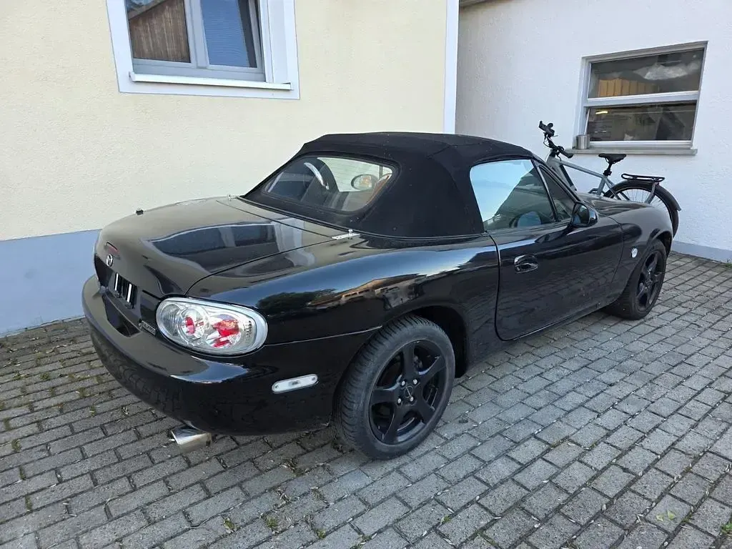 Gebraucht Mazda MX5 110 PS (80 kW) 2004 Schwarz Cabrio