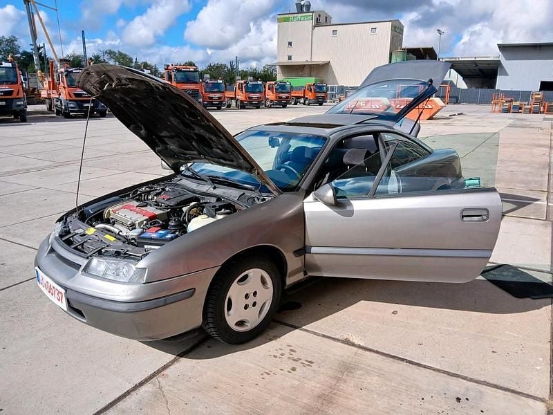 Grau Gebraucht 1991 Opel Calibra Coupé | 6.000 € - Bild 1/4