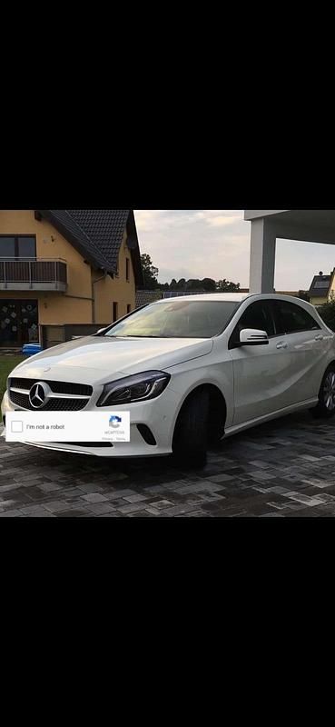 Gebraucht Mercedes A180 80 PS (58 kW) 2016 Weiß Limousine