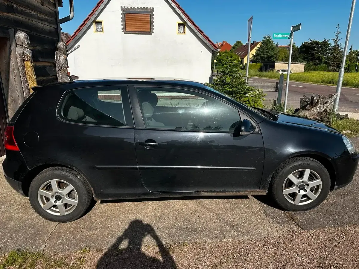 Gebraucht VW Golf V 102 PS (75 kW) 2006 Schwarz Kleinwagen