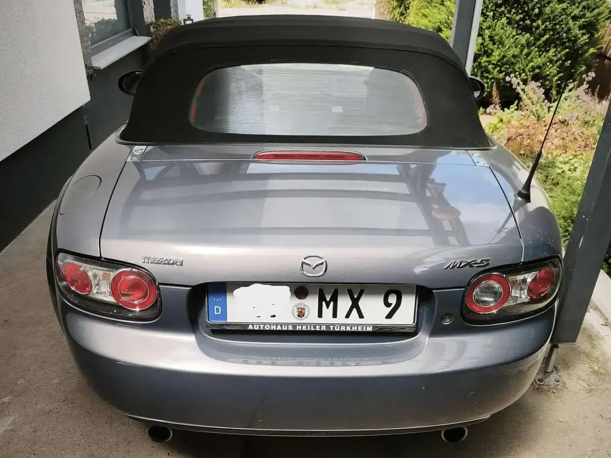 Gebraucht Mazda MX5 Emotion 126 PS (92 kW) 2006 Grau Cabrio