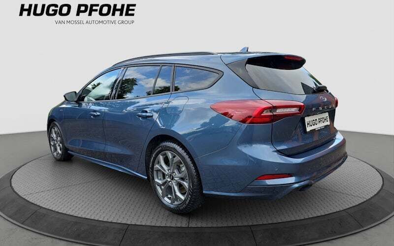 Gebraucht Ford Focus ST-Line 155 PS (114 kW) 2023 Chrome blue Kombi