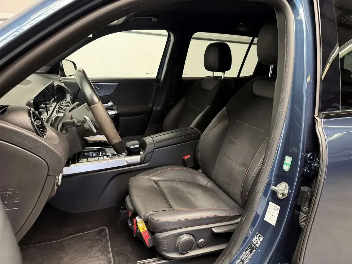 Gebraucht Mercedes GLB200 AMG 150 PS (110 kW) 2022 Denimblau SUV