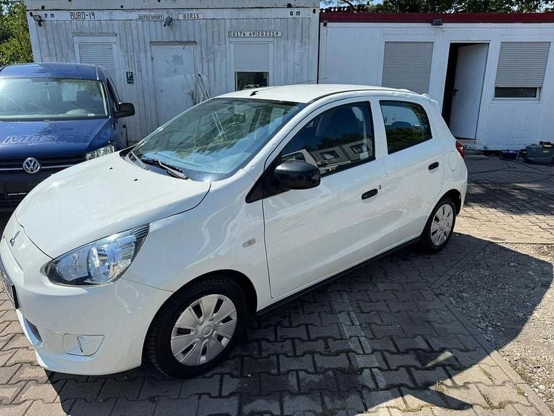 Weiß Gebraucht 2013 Mitsubishi Space Star Limousine | 2.499 € (Superpreis) - Bild 1/4