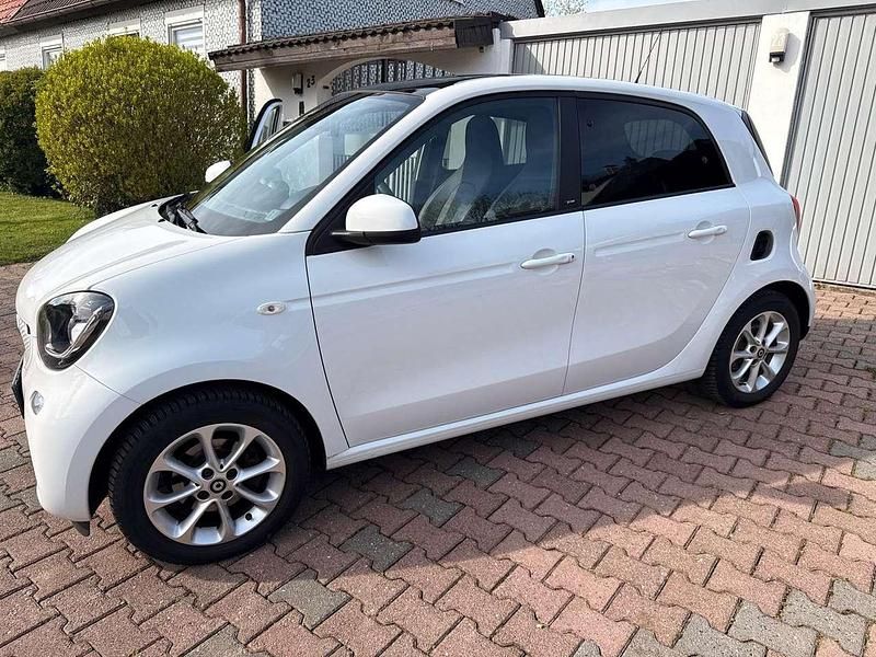Gebraucht Smart ForFour Prime 90 PS (66 kW) 2016 Weiß Kleinwagen