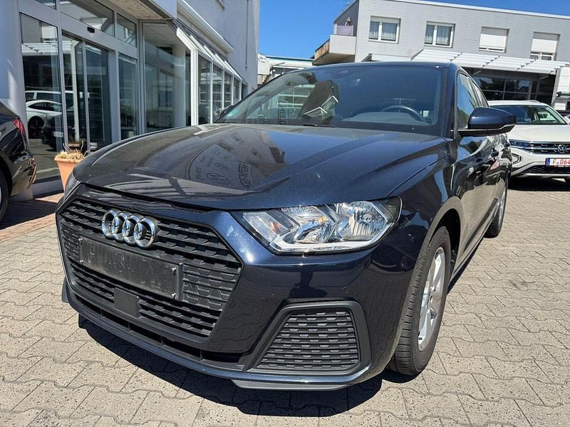 Blau Gebraucht 2022 Audi A1 Sportback S-Line Kleinwagen | 16.850 € (Guter Preis) - Bild 1/4