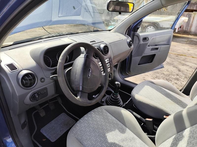 Brugt Ford Fusion 80 HK (58 kW) 2004 Blå Hatchback