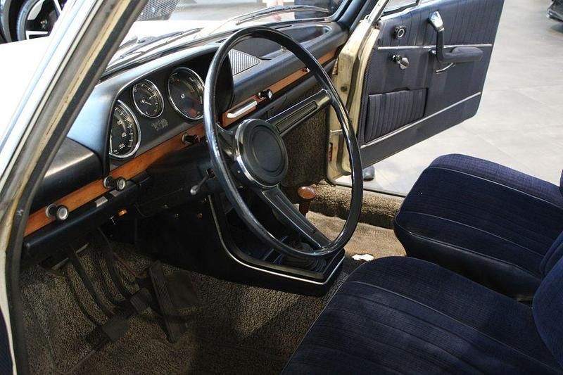 Gebraucht BMW New Class 101 PS (74 kW) 1971 Weiss Limousine