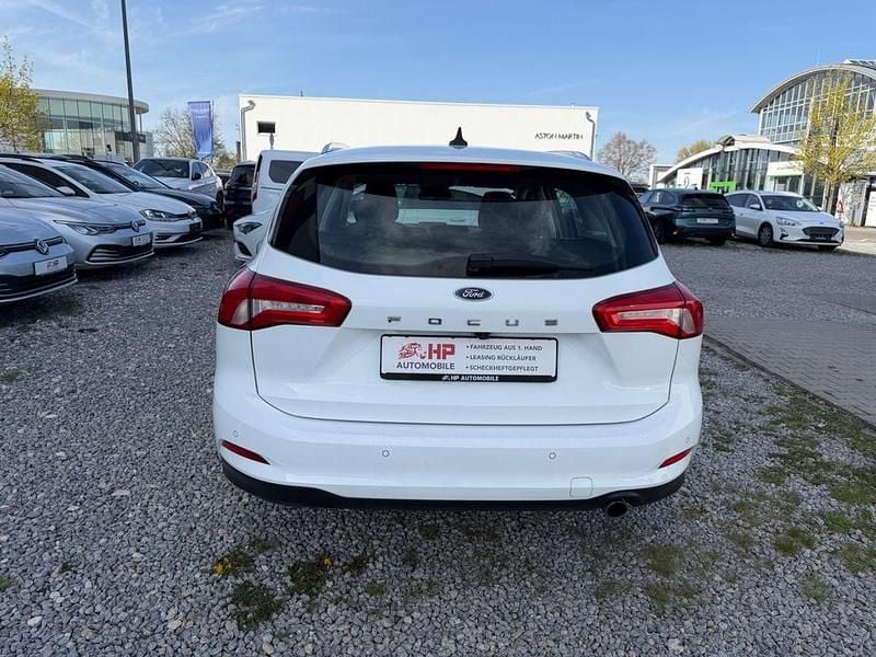 Gebraucht Ford Focus Cool & Connect 95 PS (69 kW) 2020 Weiß Limousine