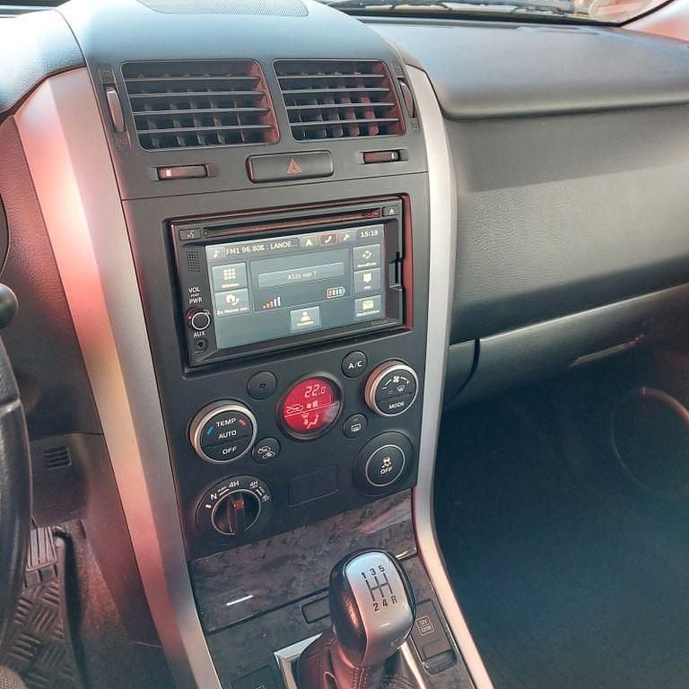 Gebraucht Suzuki Grand Vitara 129 PS (94 kW) 2013 Silber SUV